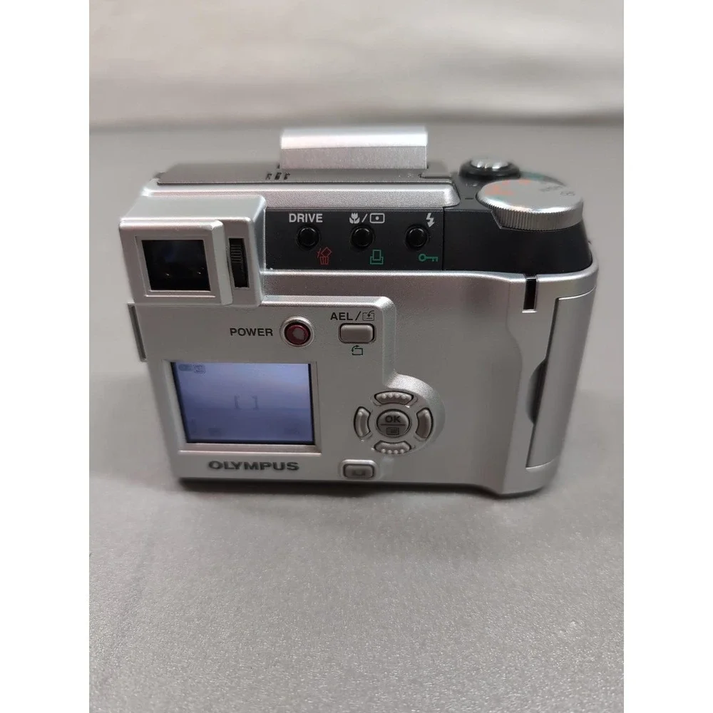 Olympus camedia 700